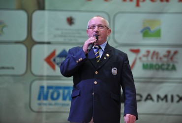 NASZ CZŁOWIEK W RIO PRZY SĘDZIOWSKIM STOLIKU