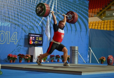 NIESPODZIANKA W BRĄZOWYM KOLORZE. PRZEMYSŁAW BUDEK TRZECIM SZTANGISTĄ U23 W KAT. + 105 KG. SZEŚĆ MEDALI BIAŁO-CZERWONYCH W LIMASSOL!