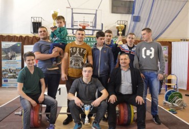 ORLĘTA ŁUKÓW I ZNICZ BIŁGORAJ W CZOŁÓWCE WOJEWÓDZKIEJ LIGI JUNIOREK I JUNIORÓW.