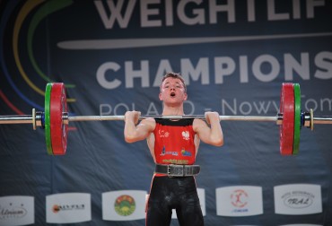 KACPER URBAN TUŻ ZA PODIUM, REKORDY EUROPY NA POCZĄTEK MISTRZOSTW