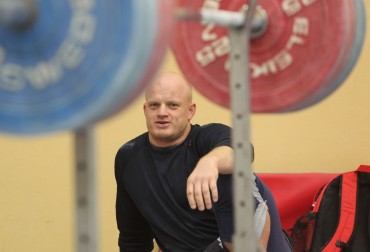 TRENER KADRY SENIORÓW ROBERT DOŁĘGA: - ŻYCZCIE MI SPOKOJU I ODROBINY SZCZĘŚCIA. Z RESZTĄ SOBIE PORADZĘ!
