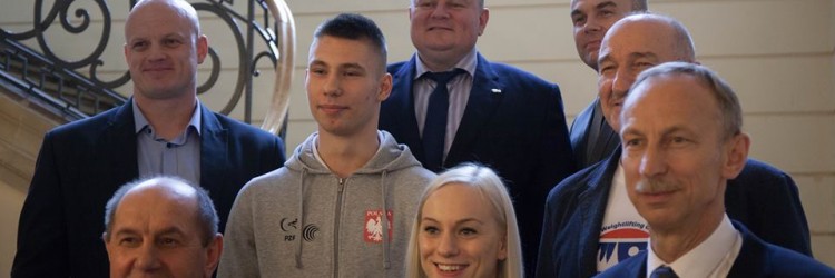 ZŁOTO-SREBRNI MEDALIŚCI WRAZ Z TRENERAMI Z WIZYTĄ W MSIT!