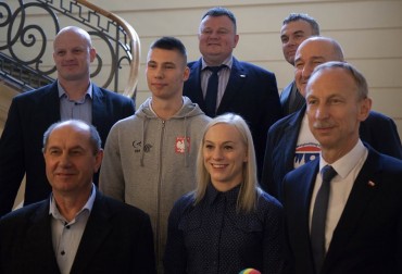 ZŁOTO-SREBRNI MEDALIŚCI WRAZ Z TRENERAMI Z WIZYTĄ W MSIT!