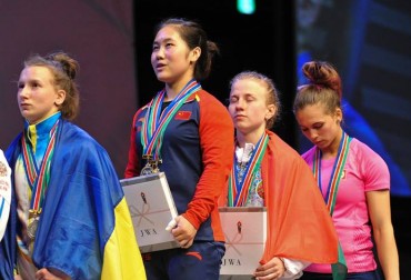 CHINY, UKRAINA, BIAŁORUŚ. MŁODOŚĆ NA PODIUM KAT. 53 KG.  