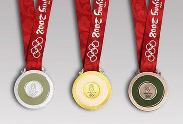 MARCIN DOŁĘGA OFICJALNIE Z OLIMPIJSKIM BRĄZEM Z PEKINU. JEGO MEDAL JEST JUŻ W WARSZAWIE!