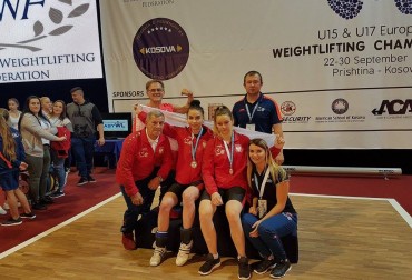 PAULINA RUTKOWSKA TRZECIA W KAT. 58 KG U17, WIKTORIA WOŁK NA POZYCJI PIĄTEJ!