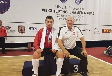 DŹWIGA DZIADEK, SYN I WNUK. ALE TO TRZECI Z NICH MA MEDAL MISTRZOSTW EUROPY. IGOR OSUCH Z BRĄZEM ME!