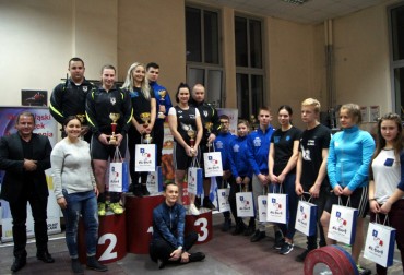 OŁAWSKI WIECZÓR TYTANÓW