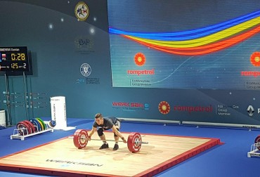 Damian Wiśniewski 11, a Piotr Poniedziałek 12 w kat. 69 kg.