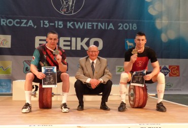 ZNAKOMITE WIDOWISKO W KAT. 85 KG JUNIORÓW. BARTEK ADAMUS POKONAŁ KACPRA KŁOSA! 