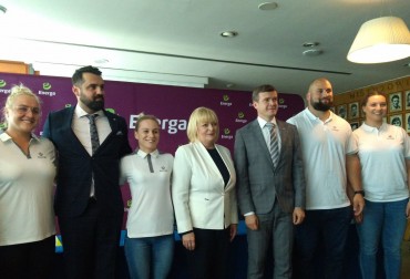 ŁĄCZĄ ICH SUKCESY, SIŁA I "ENERGA". A TAKŻE DROGA DO TOKIO!
