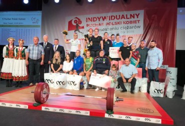 MAŁGORZATA WIEJAK WYGRYWA W NOWYM TOMYŚLU!