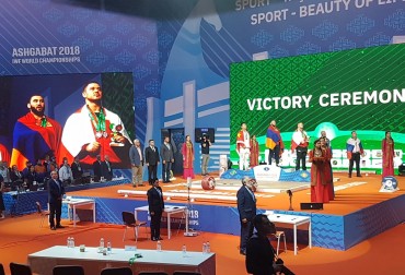 Arkadiusz Michalski brązowym medalistą MŚ w kat. 109 kg. Kinga Kaczmarczyk na 9. miejscu w kat. 87 kg.