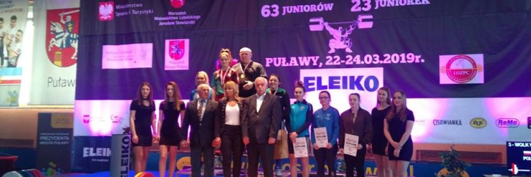 Najlepsi - Wiktoria Wołk i Bartłomiej Adamus. Ciężary pod osłoną nocy! MP U20 w Puławach.