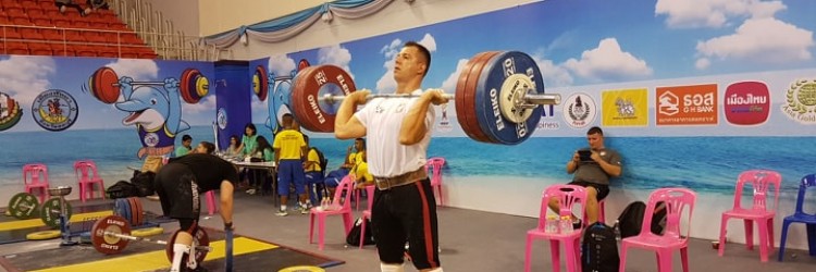 Łukasz Grela 23 w kat. 96 kg. Mistrzostwa w Pattayi na finiszu. 