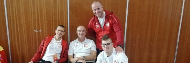 SZYMON ZIÓŁKOWSKI TRZECI W KAT. 102 KG U15. PIĘĆ MEDALI EKIPY W EJLACIE. 