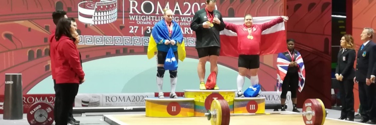 MAGDALENA KAROLAK TRZECIA W PUCHARZE ŚWIATA, KINGA KACZMARCZYK NA VI MIEJSCU!