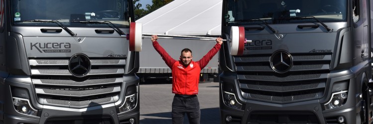 MISTRZ, CO TIREM ZE SZTANGĄ PO EUROPIE ŚMIGA