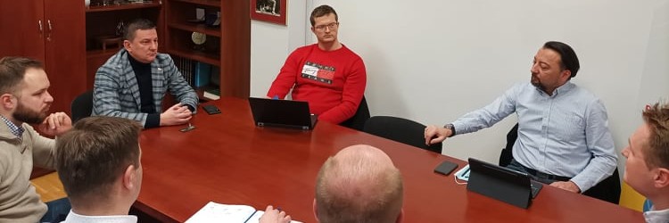 OLIMP I CIĘŻARY. PRZEDSTAWICIELE FIRMY Z WIZYTĄ W PZPC
