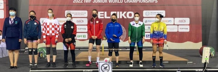 ZUZANNA POŁKA 17 W KAT. 55 KG. PIERWSZY REKORD ŚWIATA. WSZYSCY NASI JUŻ NA MIEJSCU