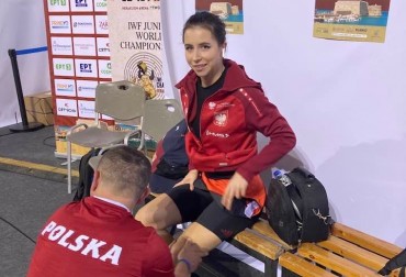 MONIKA SZYMANEK JEDENASTA W KAT. 59 KG.