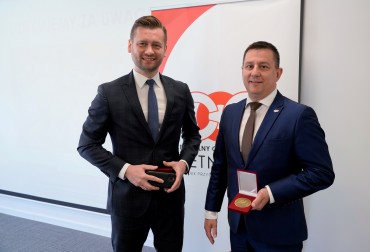70 LAT I NOWE OBIEKTY W COS CETNIEWO.