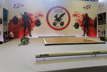 POCZĄTEK ME W TIRANIE. PIERWSZE TYTUŁY DLA TURCJI I WŁOCH.