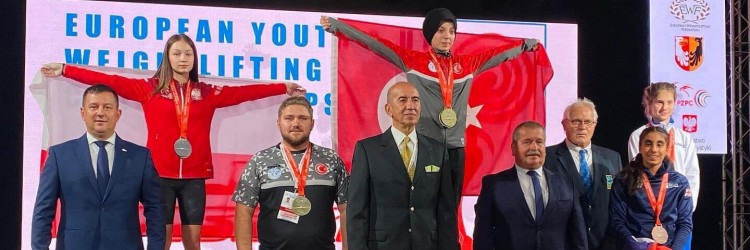 PIERWSZY MEDAL DLA POLSKI W RASZYNIE! AMELIA ŁODZIŃSKA WICEMISTRZYNIĄ EUROPY W KAT. 45 KG U15!