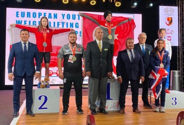 PIERWSZY MEDAL DLA POLSKI W RASZYNIE! AMELIA ŁODZIŃSKA WICEMISTRZYNIĄ EUROPY W KAT. 45 KG U15!