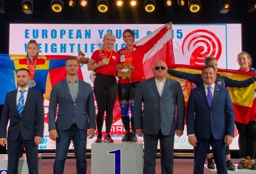 MARTYNA DOŁĘGA ZE ZŁOTEM, DAWID LISIAK WICEMISTRZEM EUROPY.