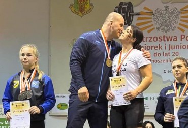 Niedaleko pada jabłko... Martyna, córka Marcina.