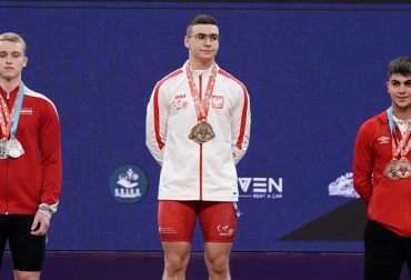 FLORIAN DĄBEK MISTRZEM EUROPY W KAT. 73 KG DO LAT 15!