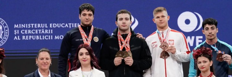 DAWID LISIAK TRZECI W KAT. 81 KG U17. 9 MEDALI W KISZYNIOWIE