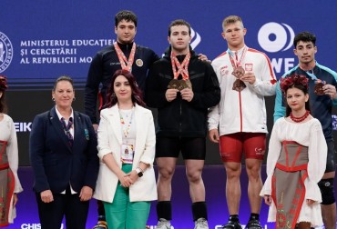 DAWID LISIAK TRZECI W KAT. 81 KG U17. 9 MEDALI W KISZYNIOWIE