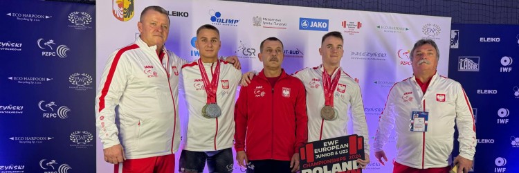 KONRAD ŁAZUGA ZE SREBREM, KACPER URBAN Z MEDALEM BRĄZOWYM