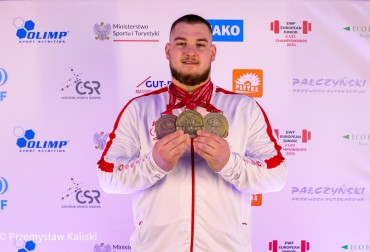SZYMON ZIÓŁKOWSKI W FINAŁOWYM GRONIE „EUROPEAN RISING STAR”!