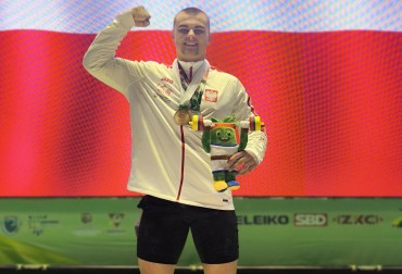KACPER PIECH: NIGDY SIĘ NIE PODDAWAJ I KAŻDEGO DNIA RÓB KROK DO PRZODU